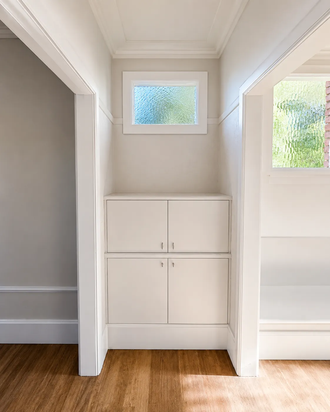 Compact alcove built-in cabinetry